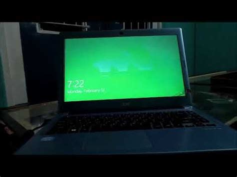how to fix a green screen on laptop